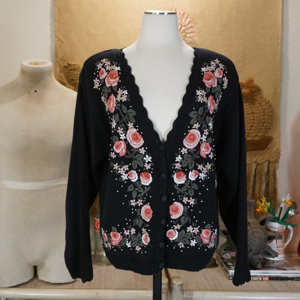 Vintage floral cardigan knit natural fiber sweater